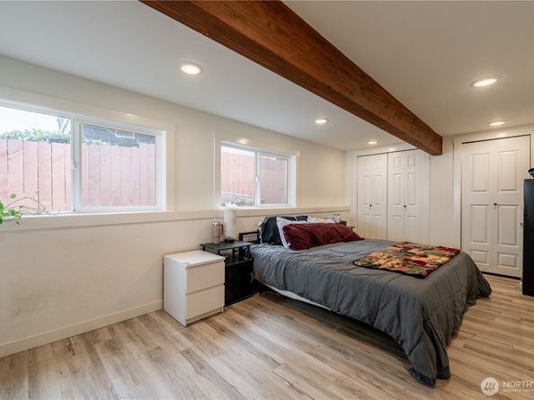 23737 100th Avenue SE, Kent WA 98031