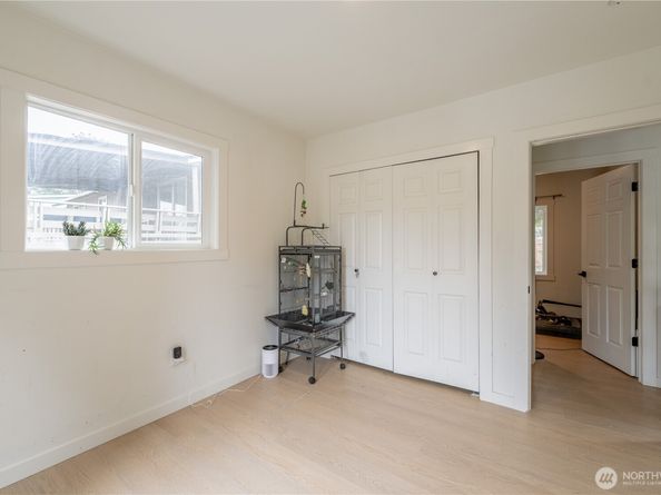 23737 100th Avenue SE, Kent WA 98031