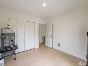 23737 100th Avenue SE, Kent WA 98031