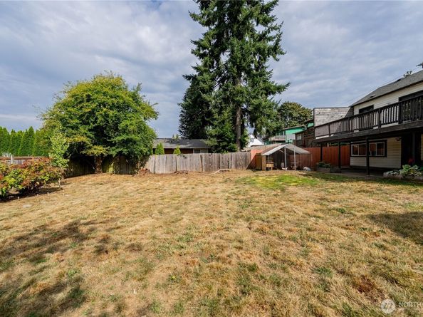 23737 100th Avenue SE, Kent WA 98031
