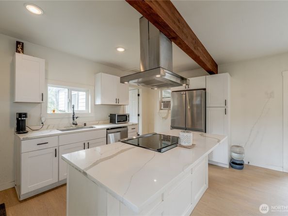 23737 100th Avenue SE, Kent WA 98031