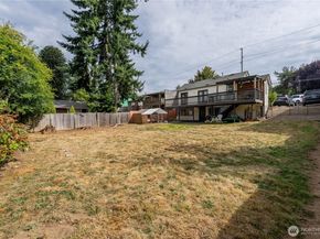 23737 100th Avenue SE, Kent WA 98031