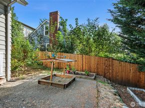 10728 Stone Avenue N, Seattle WA 98133
