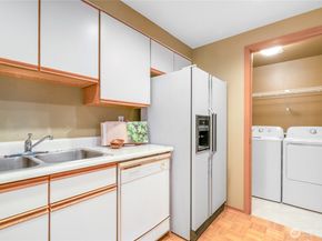 7223 NE 175th Street 108, Kenmore WA 98028