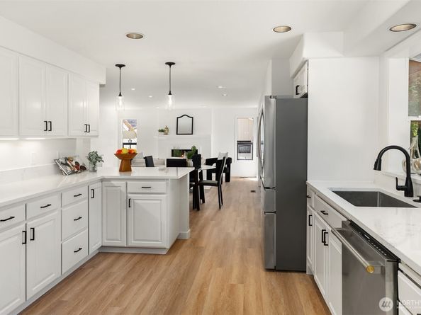 22918 49th Avenue SE, Bothell WA 98021