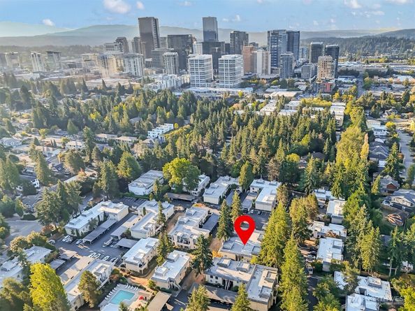 10218 NE 16th Street Q7, Bellevue WA 98004