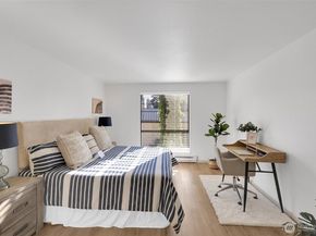 10218 NE 16th Street Q7, Bellevue WA 98004