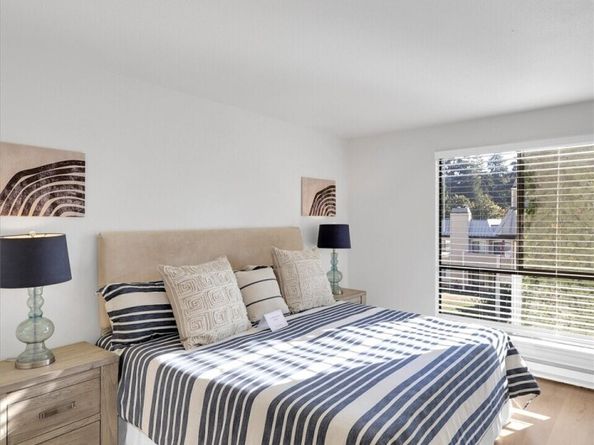 10218 NE 16th Street Q7, Bellevue WA 98004