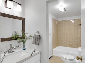 10218 NE 16th Street Q7, Bellevue WA 98004