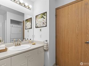 1822 152nd E308, Bellevue WA 98007