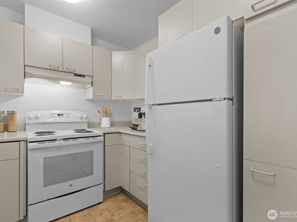 1822 152nd E308, Bellevue WA 98007
