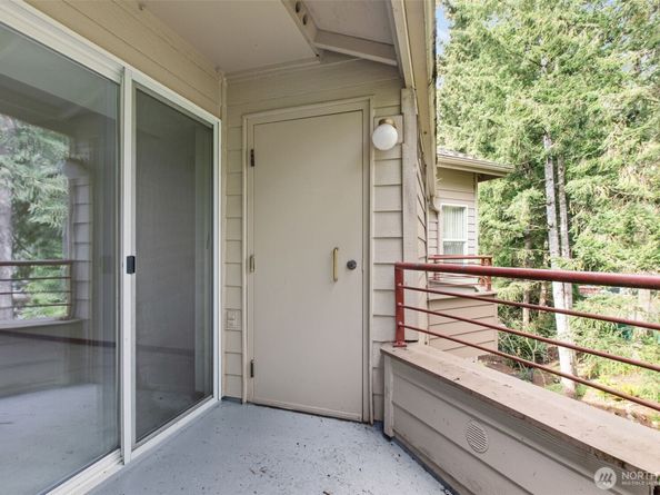 1822 152nd E308, Bellevue WA 98007