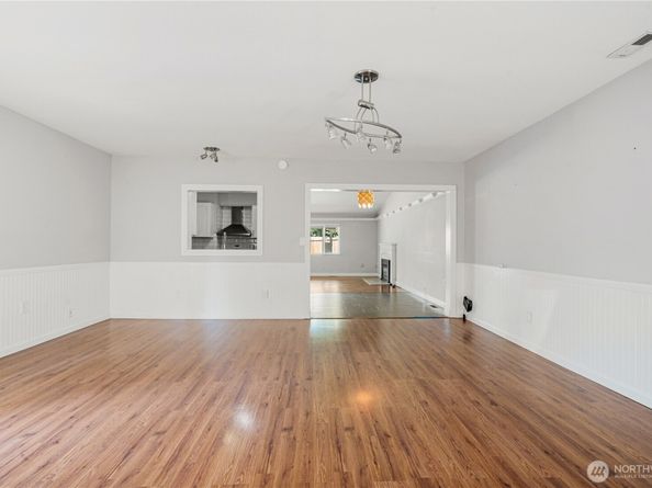 17004 11th Avenue NE, Shoreline WA 98155