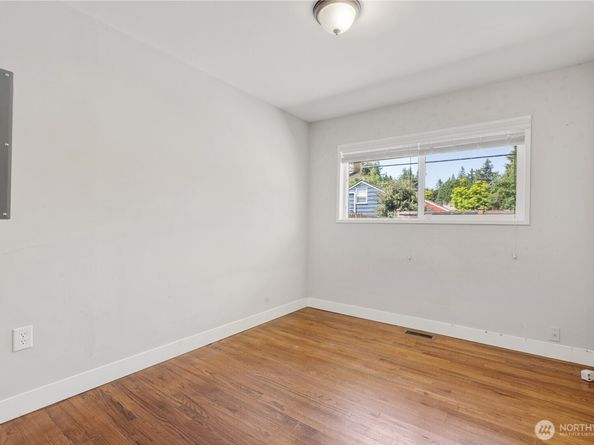 17004 11th Avenue NE, Shoreline WA 98155