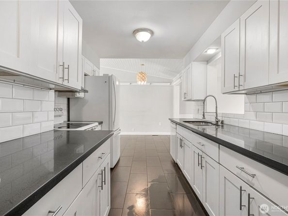 17004 11th Avenue NE, Shoreline WA 98155