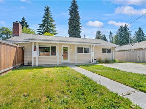 17004 11th Avenue NE, Shoreline WA 98155