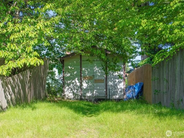17004 11th Avenue NE, Shoreline WA 98155