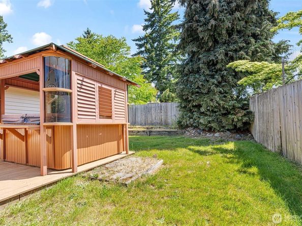 17004 11th Avenue NE, Shoreline WA 98155