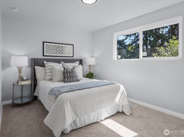 11250 57th Avenue S, Seattle WA 98178