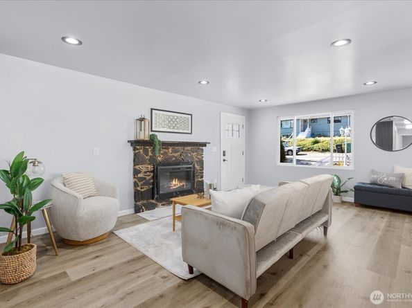 11250 57th Avenue S, Seattle WA 98178