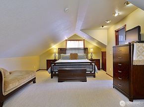 7842 Lake City Way NE, Seattle WA 98115