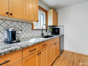 20204 9th Avenue S, Des Moines WA 98198