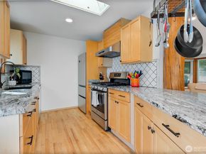 20204 9th Avenue S, Des Moines WA 98198