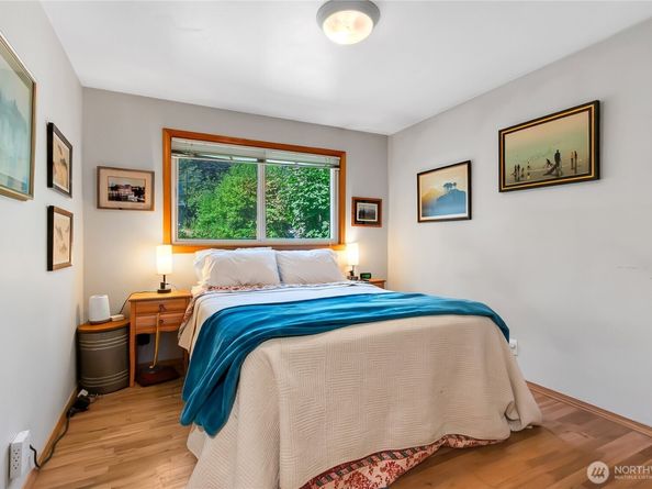 20204 9th Avenue S, Des Moines WA 98198