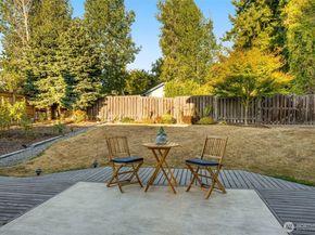 11516 Bartlett Avenue NE, Seattle WA 98125