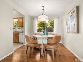 11516 Bartlett Avenue NE, Seattle WA 98125