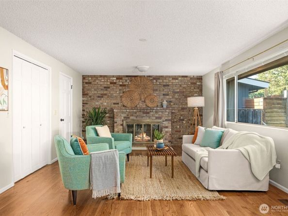 11516 Bartlett Avenue NE, Seattle WA 98125