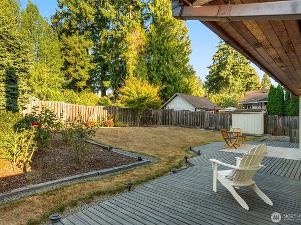 11516 Bartlett Avenue NE, Seattle WA 98125