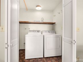 11516 Bartlett Avenue NE, Seattle WA 98125
