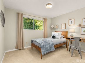 11516 Bartlett Avenue NE, Seattle WA 98125