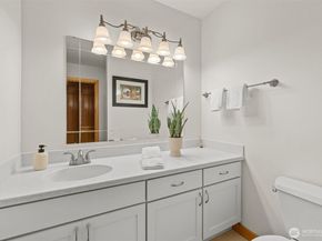 6423 Sand Point Way NE, Seattle WA 98115