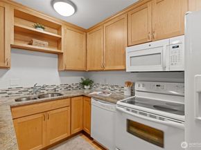6423 Sand Point Way NE, Seattle WA 98115