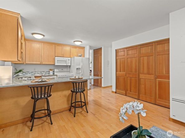 6423 Sand Point Way NE, Seattle WA 98115