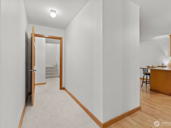 6423 Sand Point Way NE, Seattle WA 98115