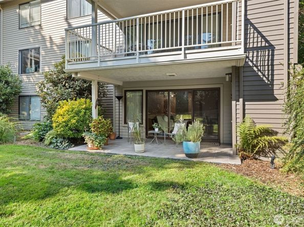 6423 Sand Point Way NE, Seattle WA 98115