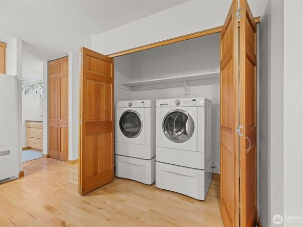 6423 Sand Point Way NE, Seattle WA 98115