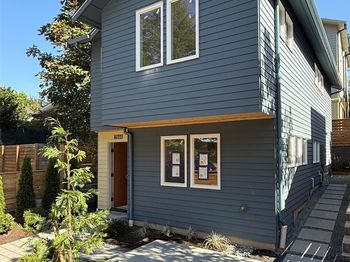 7044 15th Avenue NE