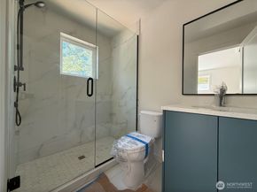 7044 15th Avenue NE, Seattle WA 98115
