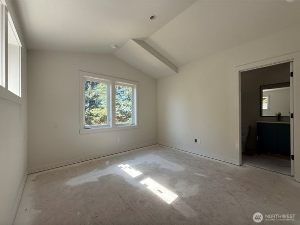 7044 15th Avenue NE, Seattle WA 98115