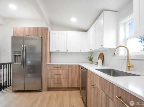 11853 12th Avenue S, Seattle WA 98168