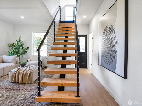 11853 12th Avenue S, Seattle WA 98168