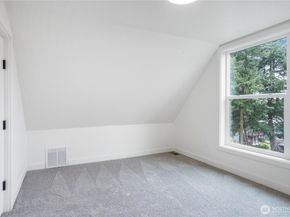 11853 12th Avenue S, Seattle WA 98168