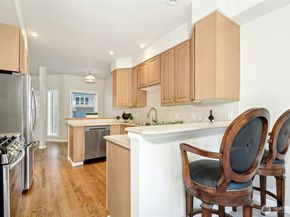 9821 NE Riverbend Drive C102, Bothell WA 98011