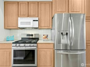 9821 NE Riverbend Drive C102, Bothell WA 98011