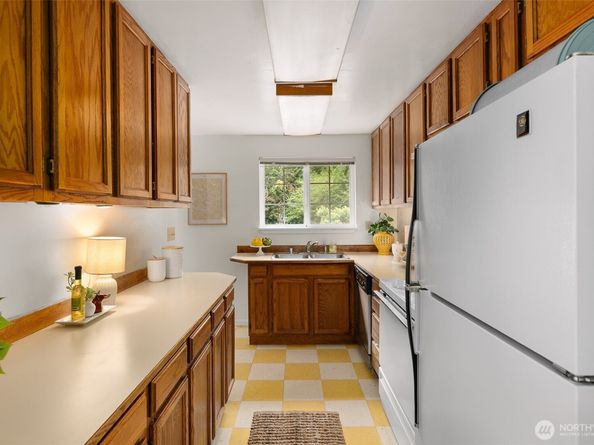 8665 Springridge Road NE, Bainbridge Island WA 98110