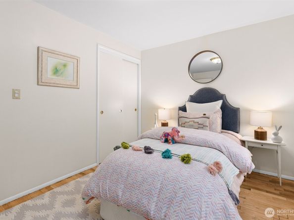 8665 Springridge Road NE, Bainbridge Island WA 98110
